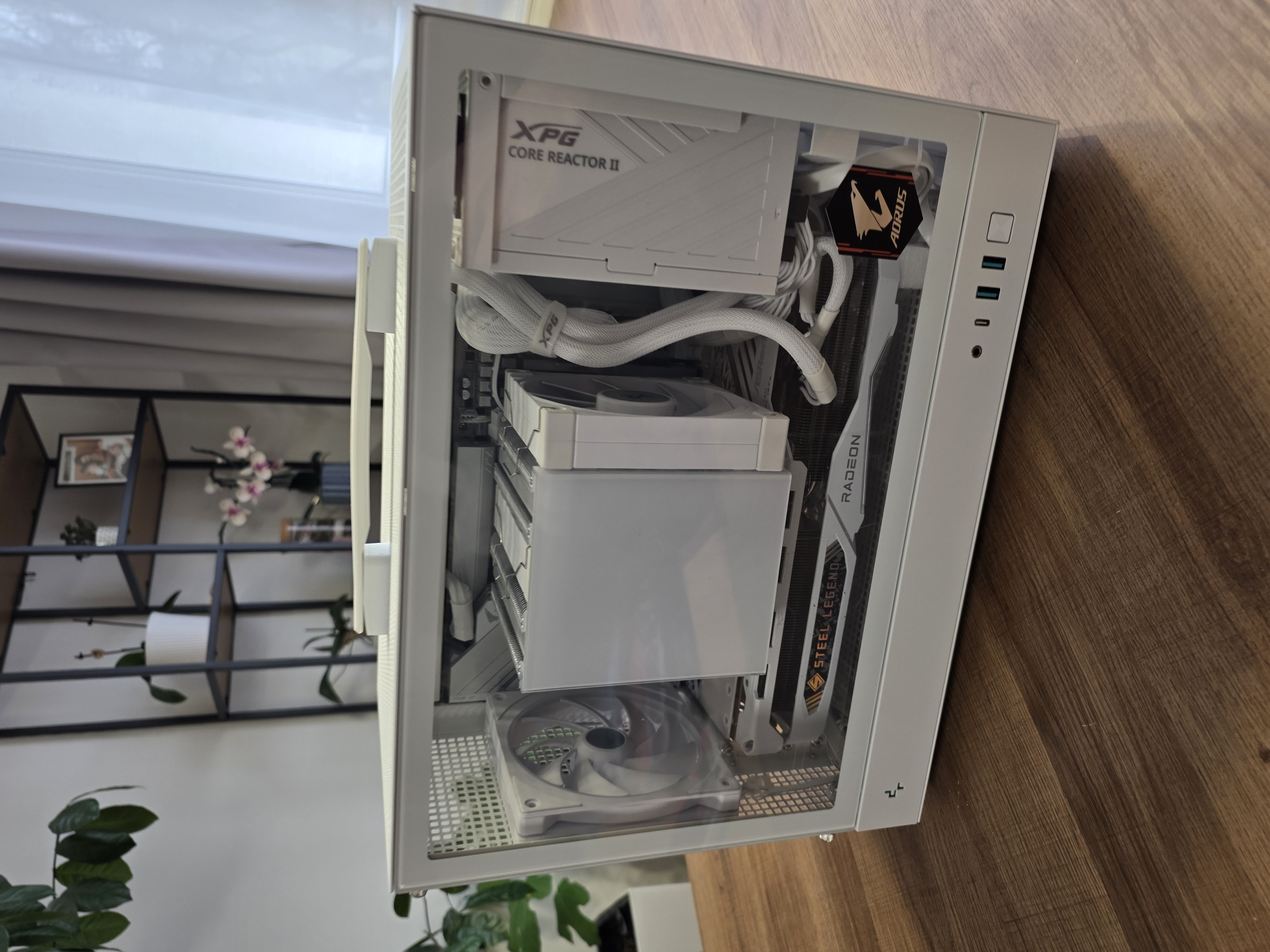 Micro ATX skříň