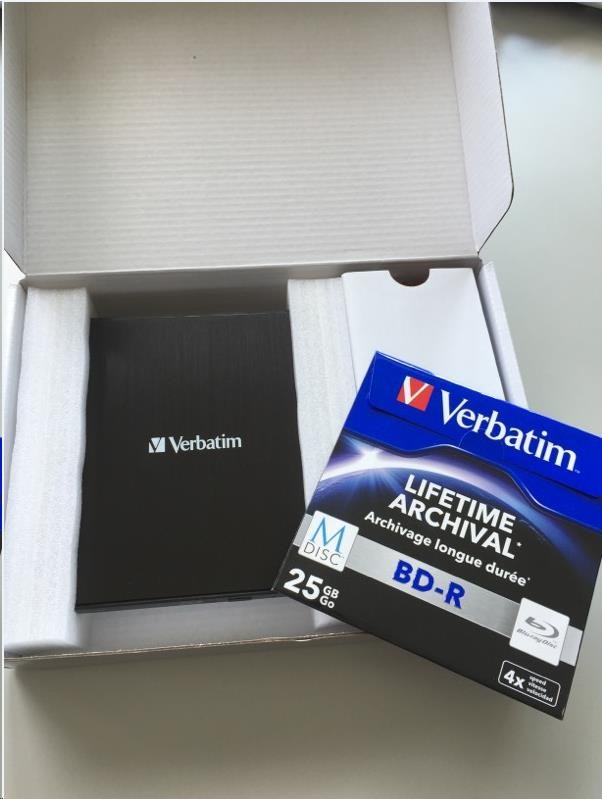VERBATIM externí mechanika Slimline Blu-ray Rewriter USB 3.0 Zdarma BR Disc 25GB (CD DVD BD Mdisc) +NERO