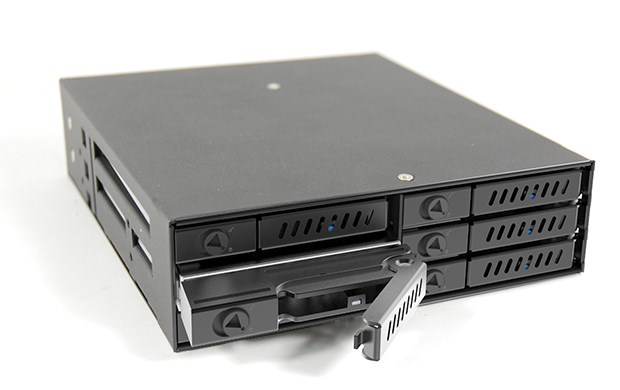 CHIEFTEC SATA Backplane CMR-625, 1x 5,25" bay for 6x 2,5" HDDs/SDDs