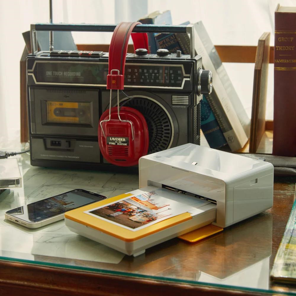 KODAK stolní fototiskárna Dock Plus Retro PD460 žlutá