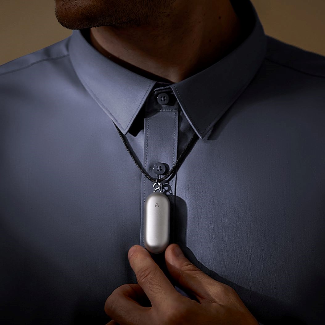 PLAUD Note Pin Grey - AI hlasový záznamník