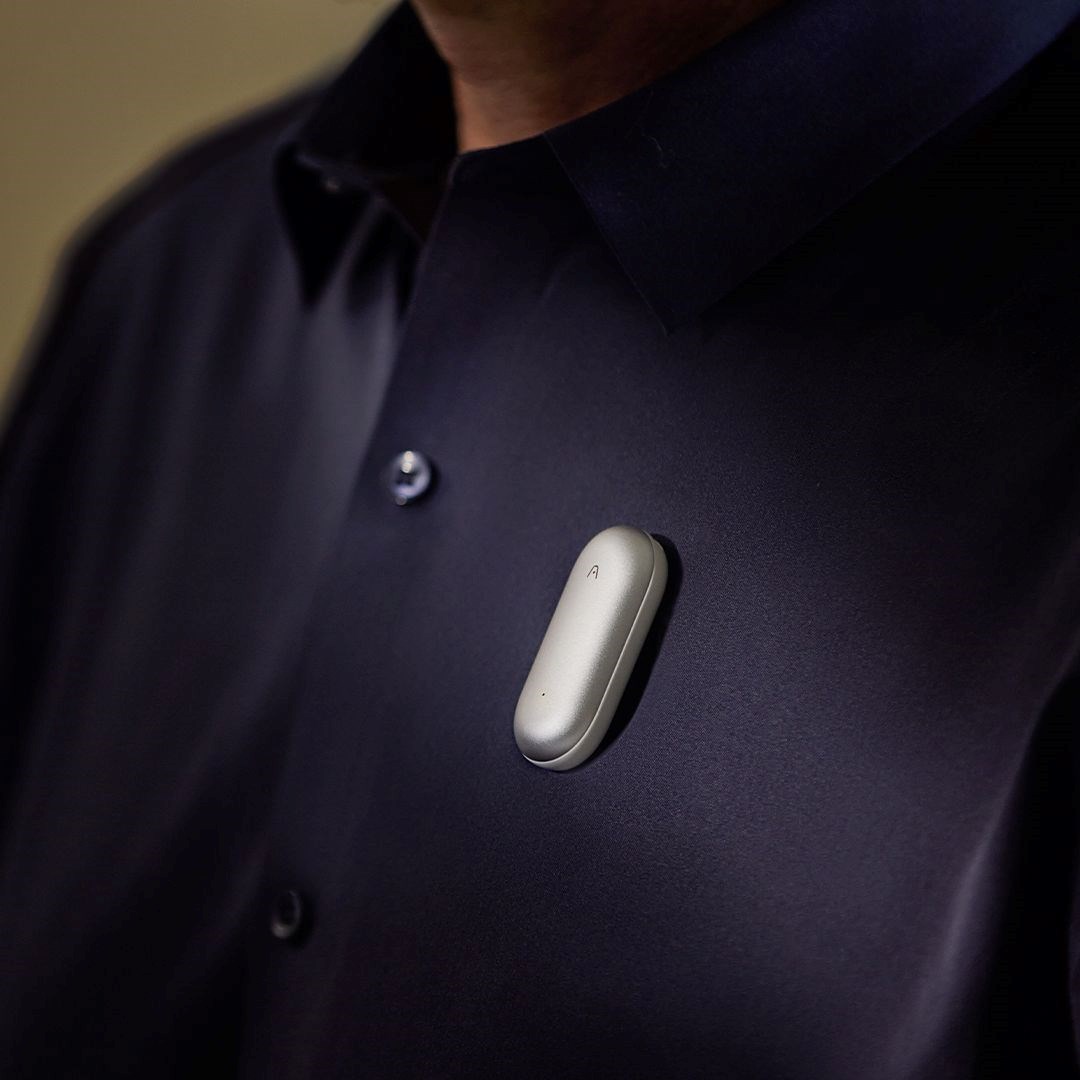 PLAUD Note Pin Grey - AI hlasový záznamník